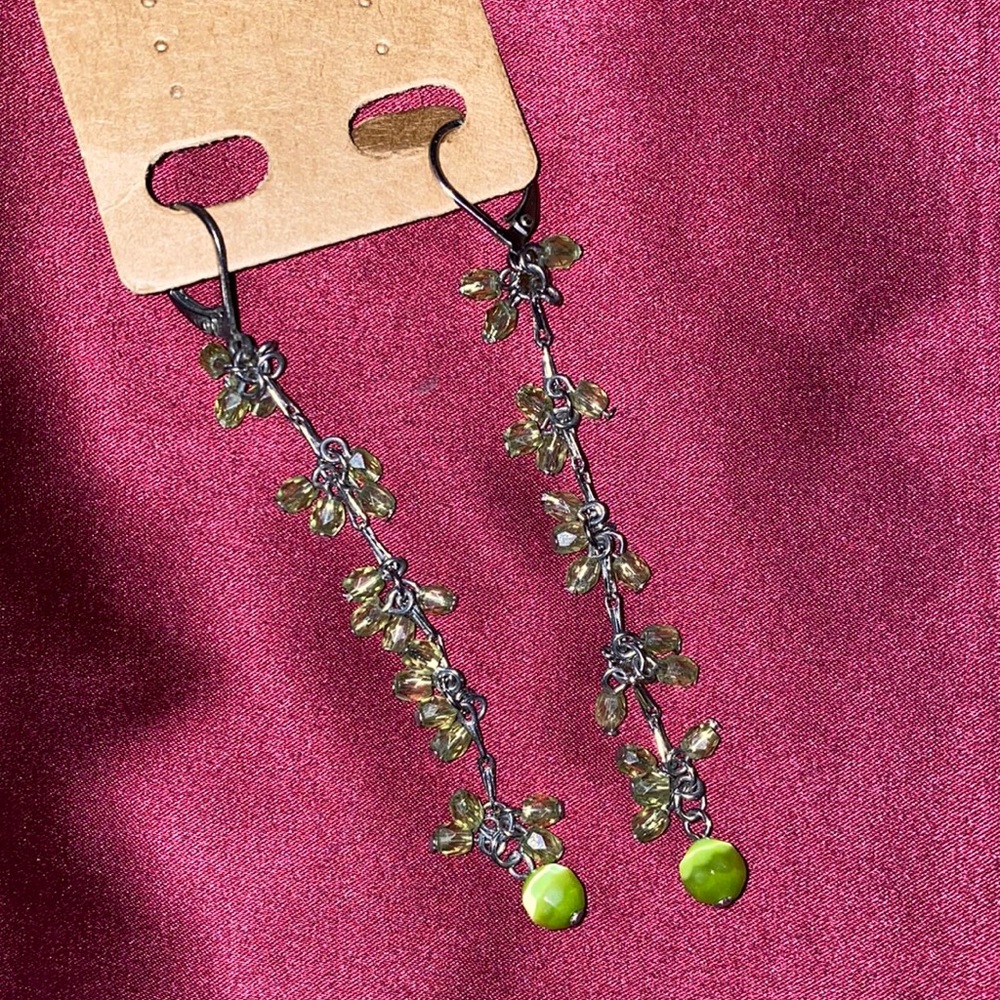 Earrings - Picture 1 of 4